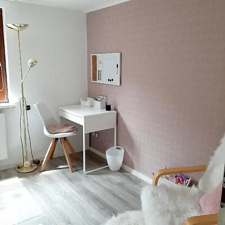 Schone Durchgangsferienwohnung Fur 4 Personen Apartment Stepfershausen
