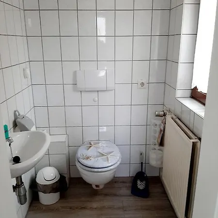 Apartment Schone Durchgangsferienwohnung Fur 4 Personen *