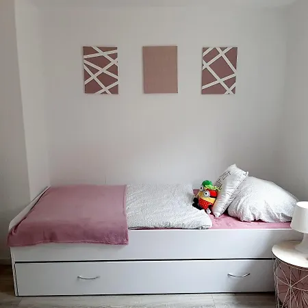 Schone Durchgangsferienwohnung Fur 4 Personen Stepfershausen