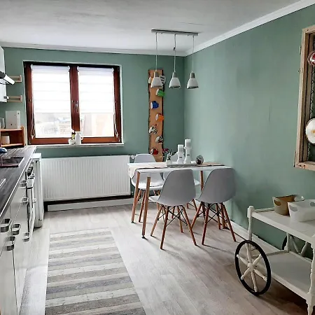 Schone Durchgangsferienwohnung Fur 4 Personen * Stepfershausen
