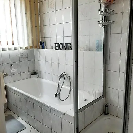 Schone Durchgangsferienwohnung Fur 4 Personen